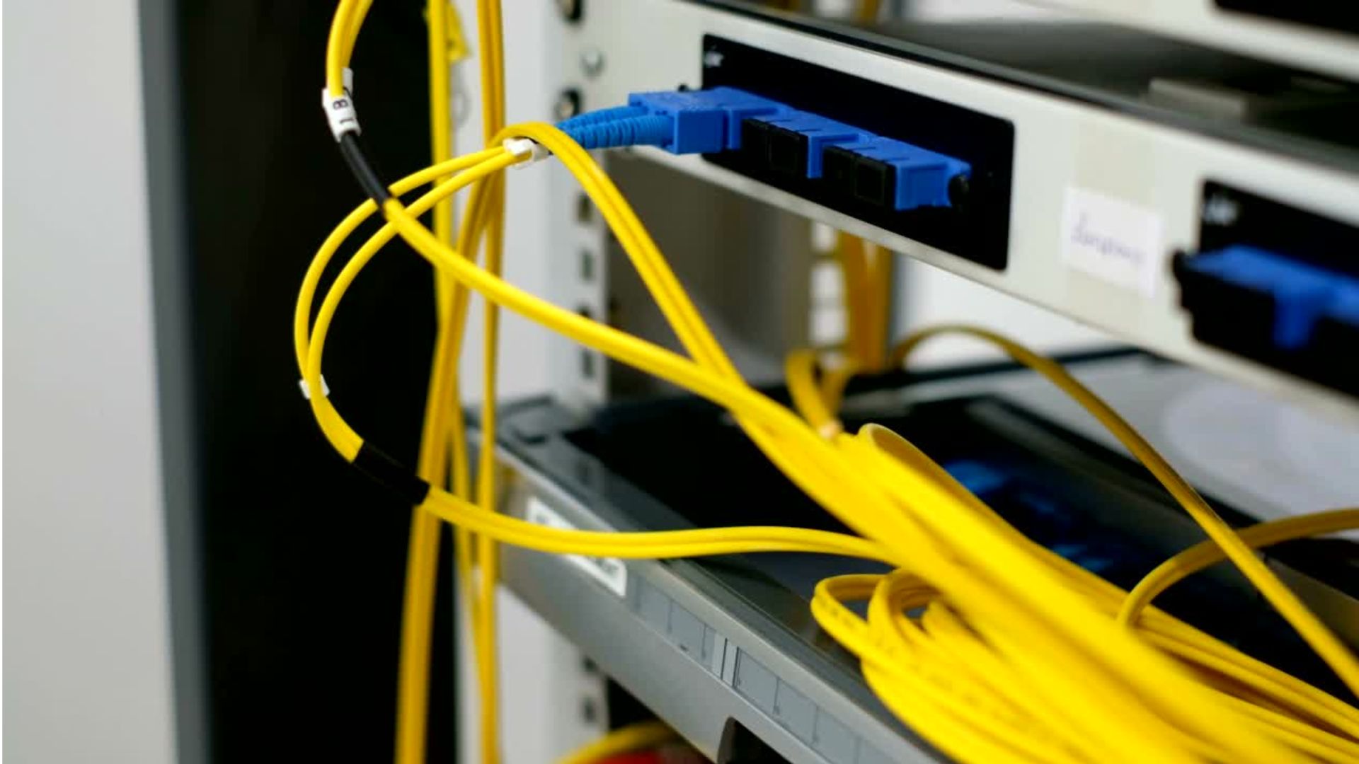 How Cable Internet Competes in the Era of Fiber and Satellite Connectivity 